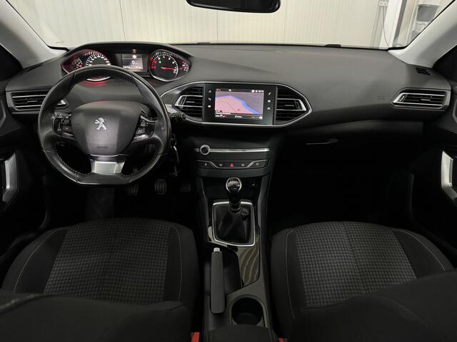 Peugeot 308 SW 1.2 PureTech Blue Lease Executive PANO 2X-PDC TREKHAAK LMV