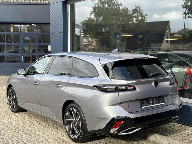 Peugeot 308 SW 1.2 Hybrid 145 PK Automaat Allure hybride Automaat | Navigatie | Climate Control | Adaptieve Cruise Control | Camera | Parkeersensoren | LED Verlichting | 17 Inch Lichtmetalen Velgen | Apple Carplay & Android Auto Draadloos | Zeer Ruime Stationwagen |