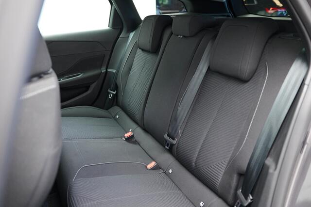 Peugeot 308 1.2 PureTech Allure |Carplay|Cruise|Navi|LED|