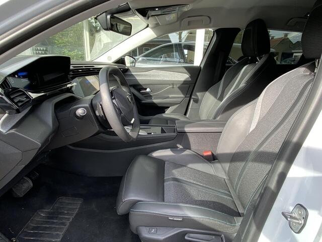 Peugeot 308 SW 1.2T 130pk Automaat Allure | AGR Comfortstoel | Camera voor & achter | Stoelverwarming | Navi | Keyless Entry