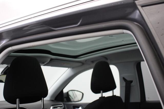 Peugeot 308 SW 1.2 PureTech Executive - Carplay, Panorama, Cruise