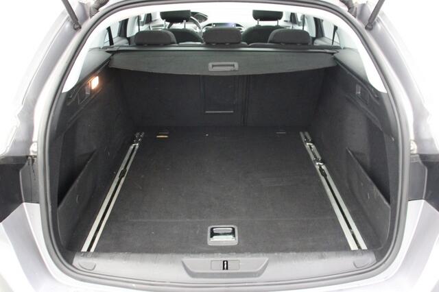 Peugeot 308 SW 1.2 PureTech Executive - Carplay, Panorama, Cruise