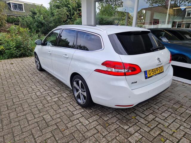 Peugeot 308 SW 1.2 PureTech Blue Lease Premium 110 PK | Vol Leder | Memorie + verwarmde Stoel | PDC V+A | Camera | Navigatie | Panorama Dak | Apple Carplay/Android Auto |