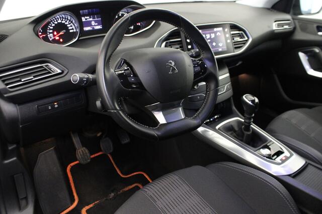 Peugeot 308 1.2 PureTech Allure Pack Business