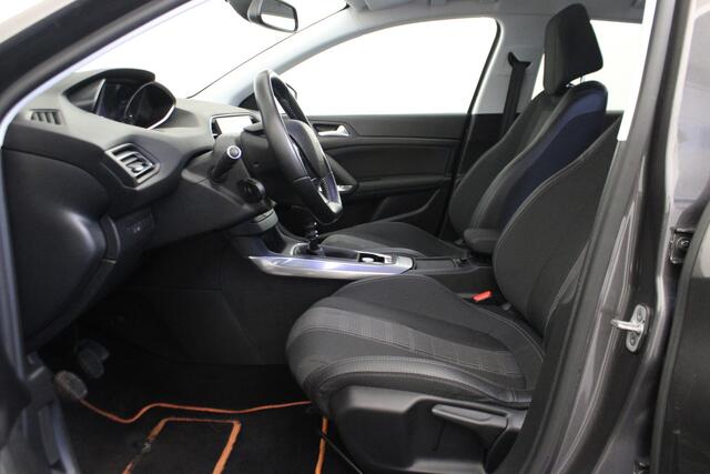 Peugeot 308 1.2 PureTech Allure Pack Business