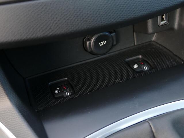 Peugeot 308 SW 1.2T Blue Lease Premium | Navigatie | Panorama dak | Stoelverwarming | Climate Control | Camera | Trekhaak | Massage