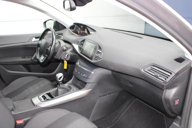 Peugeot 308 SW 1.2 PureTech 130pk Allure Airco Navi Camera Trekhaak PDC voor en achter