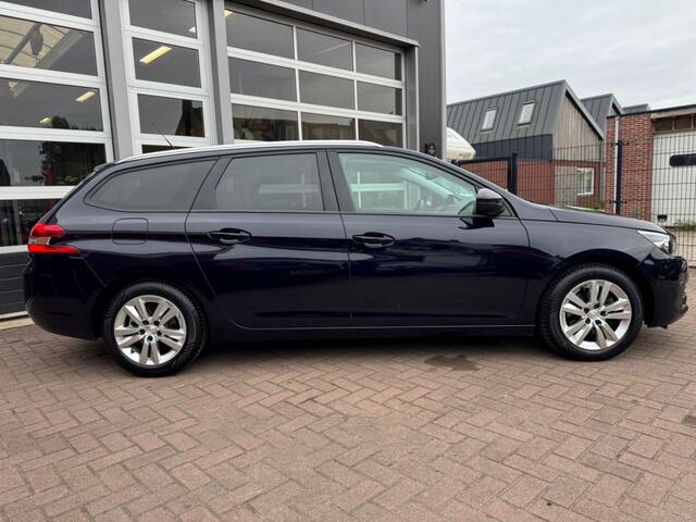 Peugeot 308 SW BLUE LEASE EXECUTIVE 1.2 PURETECH 110 / PANO / CARPLAY / TREKHAAK