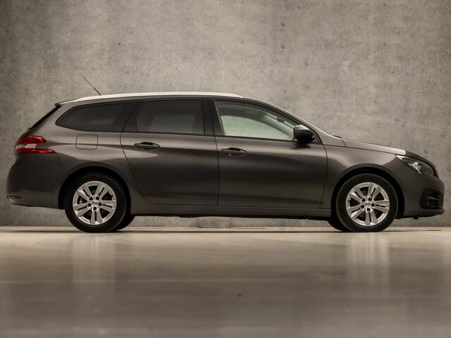 Peugeot 308 SW 1.2 PureTech Sport (PANORAMADAK, APPLE CARPLAY, GROOT NAVI, PARKEERSENSOREN, SPORTSTOELEN, GETINT GLAS, LM VELGEN, CRUISE, DAB+, NIEUWSTAAT)
