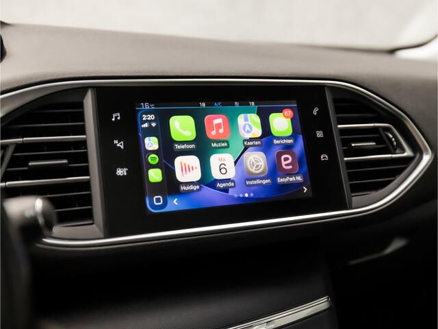 Peugeot 308 SW 1.2 PureTech Sport (PANORAMADAK, APPLE CARPLAY, GROOT NAVI, PARKEERSENSOREN, SPORTSTOELEN, GETINT GLAS, LM VELGEN, CRUISE, DAB+, NIEUWSTAAT)