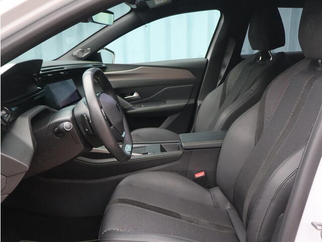 Peugeot 308 SW GT 1.2 Turbo 130pk EAT8 AUTOMAAT | NAVI | CAMERA | FOCAL HIFI | ELEKTR. ACHTERKLEP |