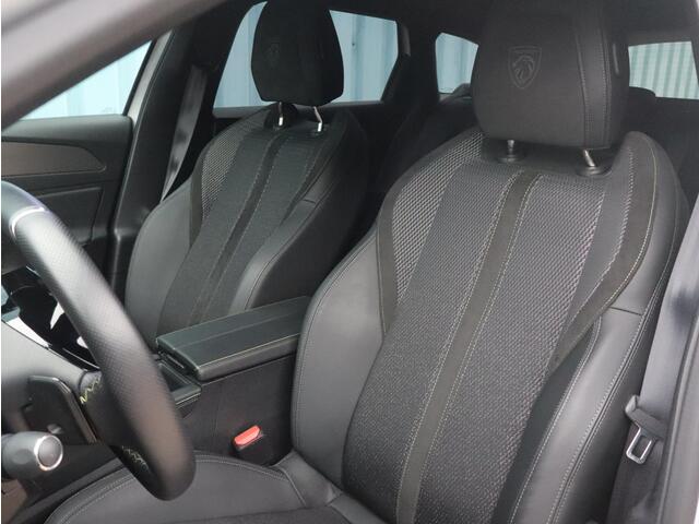 Peugeot 308 SW GT 1.2 Turbo 130pk EAT8 AUTOMAAT | NAVI | CAMERA | FOCAL HIFI | ELEKTR. ACHTERKLEP |