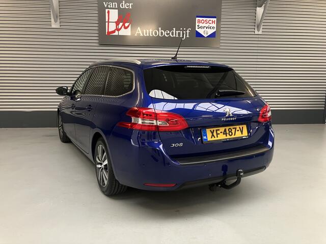 Peugeot 308 SW PREMIUM/PANO/XENON/LEER/BLIND SP/TREKH/ENZ 1.2 PureTech Blue Lease Premium