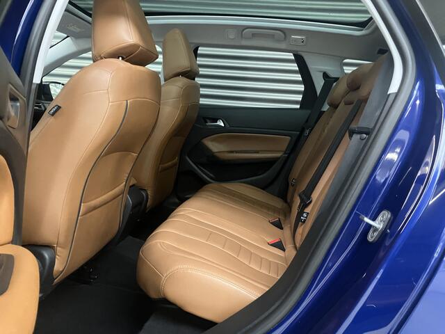 Peugeot 308 SW PREMIUM/PANO/XENON/LEER/BLIND SP/TREKH/ENZ 1.2 PureTech Blue Lease Premium