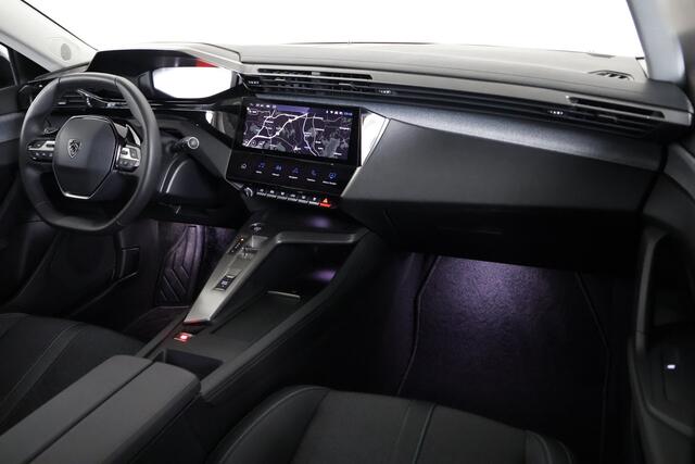 Peugeot 308 1.2 PureTech Allure / LED / Navi / CarPlay / ACC / CAM / AUT