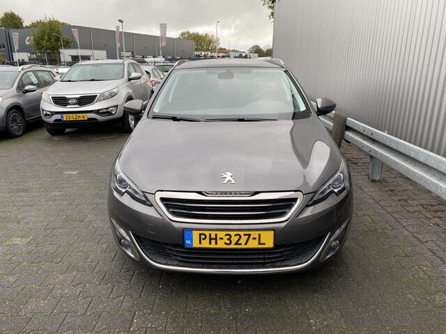 Peugeot 308 SW 1.2 PureTech Blue Lease Premium AUTOMAAT, Clima, CC, PDC, Pano, Bluetooth, LM, Trekh, nw. APK - Inruil Mogelijk -