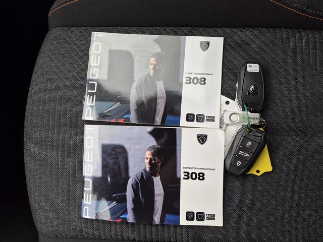Peugeot 308 SW 1.2 Hybrid 136 e-DCS6 Style Automaat / Fabrieksgarantie tot 3-4-2027 / Apple Carplay Android Auto / Keyless Entry/Start / Adaptief cruise control / Climate control / Navigatie / Lichtmetalen wielen 16" /