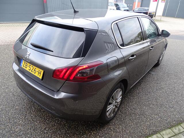 Peugeot 308 1.2 PureTech Allure AUTOMAAT| MULTIMEDIA| NAVIGATIE| AIRCO/ECC|CRUISECONTROL| PARKEERSENSOREN