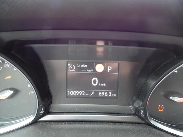 Peugeot 308 1.2 PureTech Allure AUTOMAAT| MULTIMEDIA| NAVIGATIE| AIRCO/ECC|CRUISECONTROL| PARKEERSENSOREN