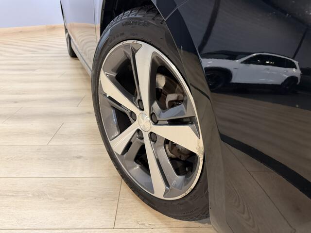 Peugeot 308 SW 1.2 PureTech Blue Lease GT Line Nieuwe Riem Airco ECC | Panorama | Camera | Cruise Control | Trekhaak | Apple Carplay | Isofix