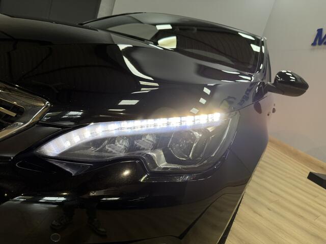 Peugeot 308 SW 1.2 PureTech Blue Lease GT Line Nieuwe Riem Airco ECC | Panorama | Camera | Cruise Control | Trekhaak | Apple Carplay | Isofix