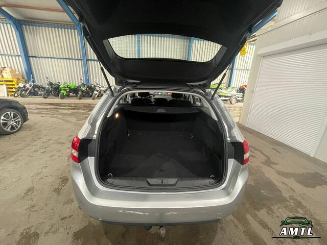 Peugeot 308 SW - 1.2 PureTech Blue Lease