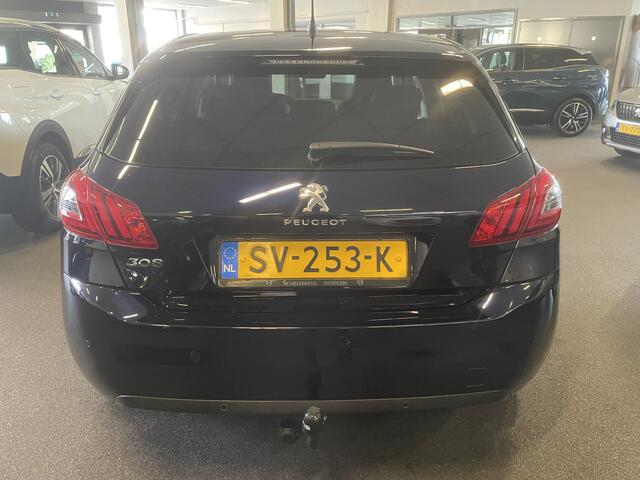 Peugeot 308 1.2 PureTech Allure 130pk Navigatie-Verwarmde voorstoelen-Climate control-Parkeersensoren