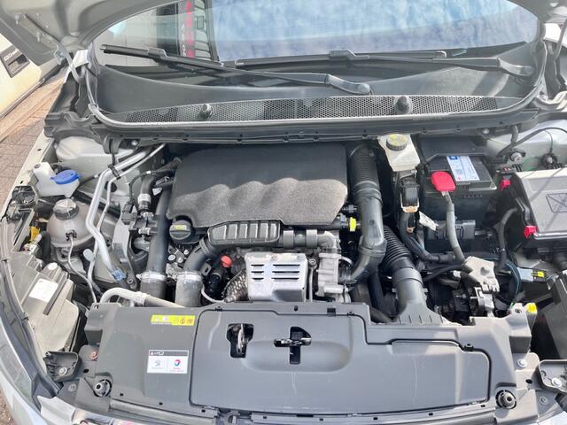 Peugeot 308 1.2 110PK Navi|Trekhaak|Clima|LED|17inch