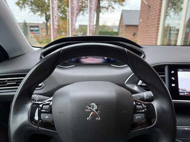 Peugeot 308 1.2 PureT.Blue L. Allure TREKHAAK / DIGI DASH / CAMERA / PDC / L