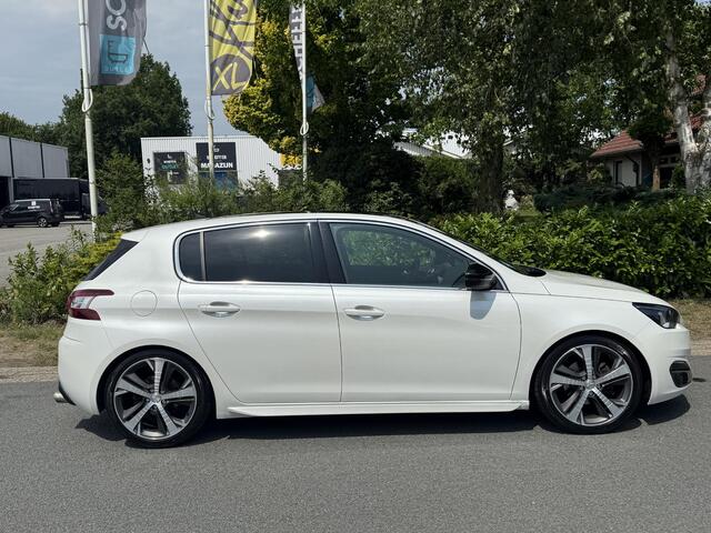 Peugeot 308 1.2 130PK GT-lineoPanooTrekhaak