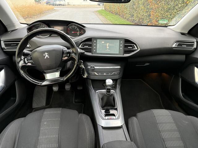 Peugeot 308 1.2 PureTech Blue Lease Premium / PANORAMADAK / NAVI / AIRCO / CRUISE