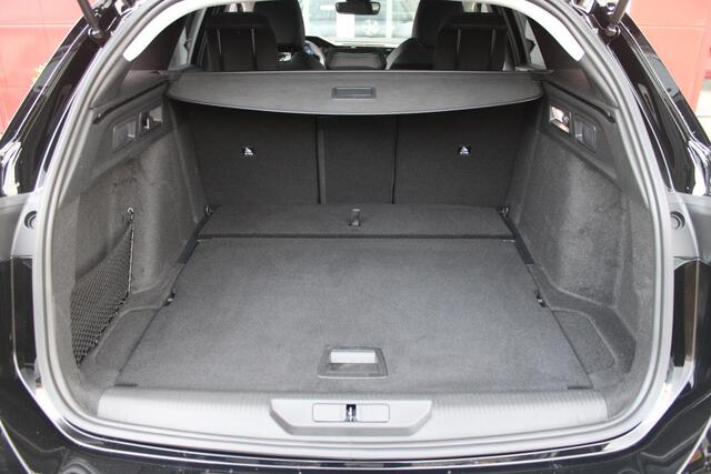 Peugeot 308 SW 1.2 Hybrid 145PK e-DCS6 ALLURE | AGR COMFORT STOELEN | AFNEEMBARE TREKHAAK | KEYLESS ENTRY/START | NAVIGATIE | DRAADLOZE APPLE CARPLAY/ANDROID AUTO | ACHTERUITRIJ CAMERA | STOEL/STUUR VERWARMING | LICHTMETALEN VELGEN 17" | ADAPTIVE CRUISE CONTROL | DAB