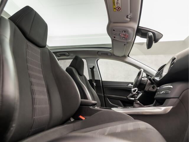 Peugeot 308 SW 1.2 PureTech Allure Sport (PANORAMADAK, APPLE CARPLAY, GROOT NAVI, 360 CAMERA, LED KOPLAMPEN, SPORTSTOELEN, GETINT GLAS, LM VELGEN, CRUISE, NIEUWSTAAT)