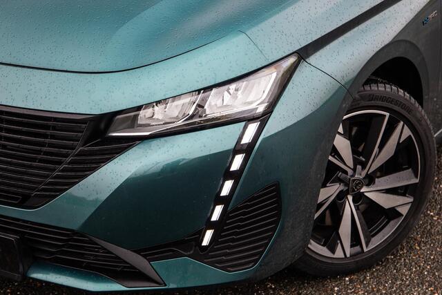 Peugeot 308 SW 1.6 HYbrid 180 Allure Pack Business AIRCO / CRUISE CONTROLE / CARPLAY / PLUG IN HYBRID / STOELVERWARMING