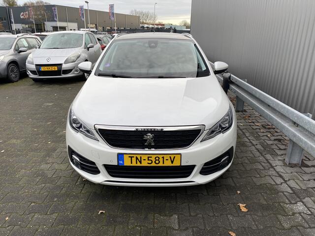 Peugeot 308 SW 1.2 PureTech Blue Lease Executive 168Dkm.NAP, Clima, Navi, Pano, CC, PDC, LM, nw. APK - Inruil Mogelijk -