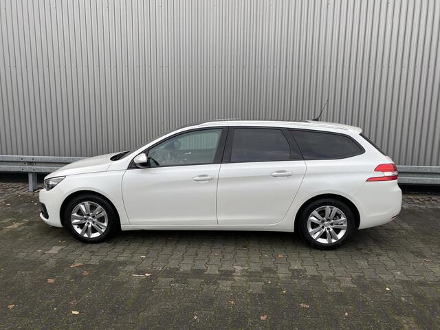 Peugeot 308 SW 1.2 PureTech Blue Lease Executive 168Dkm.NAP, Clima, Navi, Pano, CC, PDC, LM, nw. APK - Inruil Mogelijk -