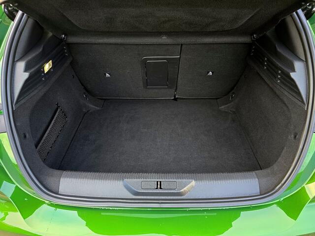 Peugeot 308 1.2 PureTech Allure - 130 Pk - Euro 6 - ParkeerCamera - Navi - ACC - Climate Control