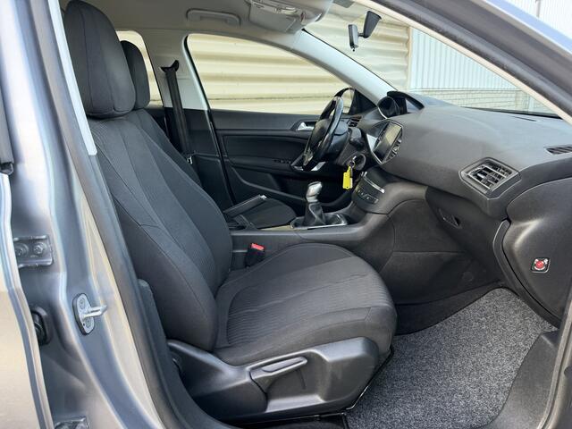 Peugeot 308 SW 1.2 PureTech Blue Lease [ fm navi,ecc,cruise,trekhaak ]