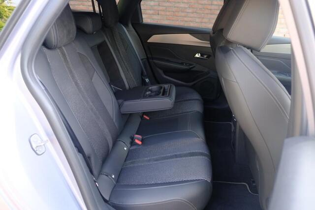 Peugeot 308 SW 1.2 PureTech 130pk EAT8 GT | Navi | App Connect | Climate | Adaptive Cruise | Camera | Keyless | PDC | 18" velgen