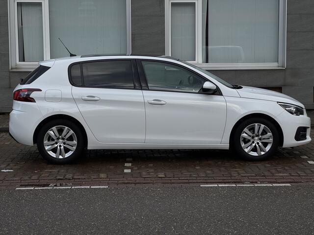 Peugeot 308 1.2 PureTech Blue Lease Executive CARPLAY | PANO | TOPSTAAT
