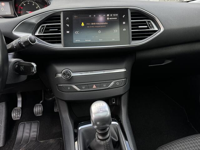 Peugeot 308 1.2 PureTech Blue Lease Executive CARPLAY | PANO | TOPSTAAT