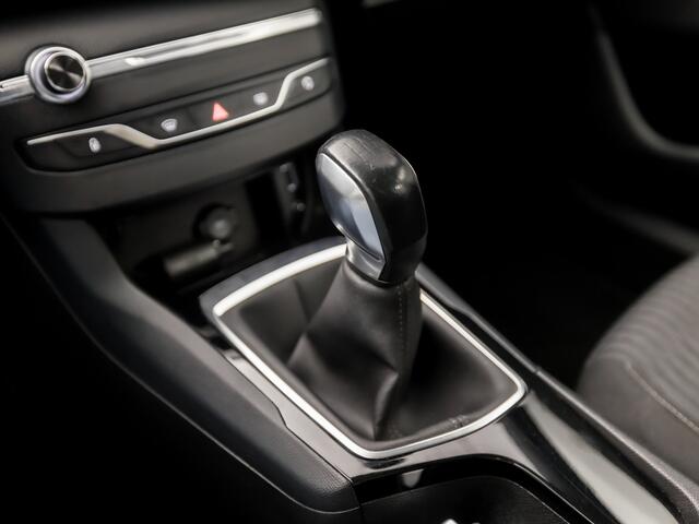 Peugeot 308 SW 1.2 PureTech Sport (NAVIGATIE, PARKEERSENSOREN, LM VELGEN, SPORTSTOELEN, CRUISE, BLUETOOTH, NIEUWSTAAT)