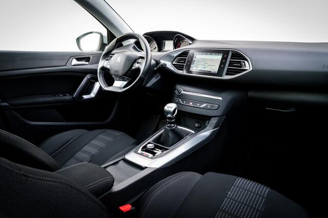 Peugeot 308 SW 1.2 PureTech Allure | Org. NL | Trekhaak | Panoramadak | 1e Eign. | LED | Cruise