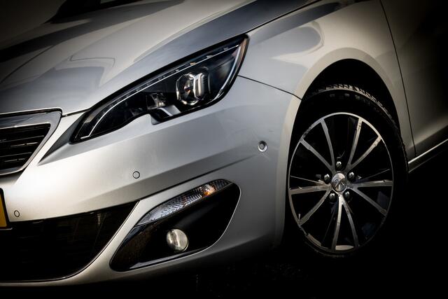 Peugeot 308 SW 1.2 PureTech Allure | Org. NL | Trekhaak | Panoramadak | 1e Eign. | LED | Cruise