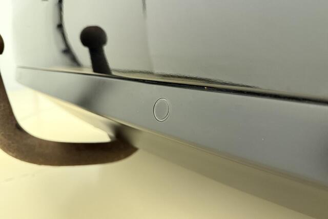 Peugeot 308 1.2 PureTech Blue Lion 110pk | Navigatie | Climate Control | Panoramadak | Trekhaak | Weinig Kilometers | Dealeronderhouden