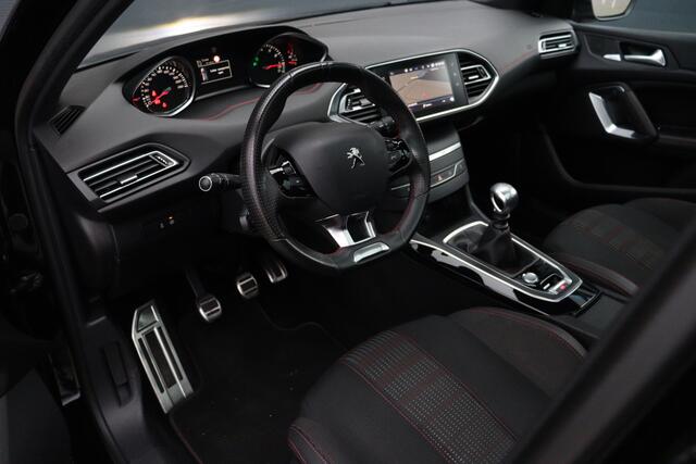 Peugeot 308 SW 1.2 PureTech GT-line | Pano | Camera | Trekhaak |