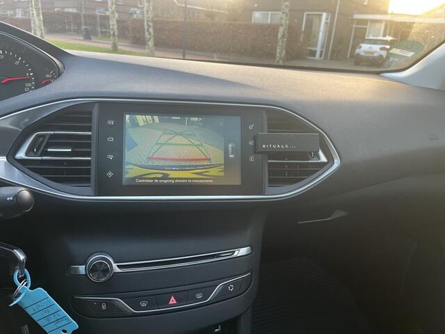 Peugeot 308 1.6 BlueHDi Achteruitrijcamera Panoramadak 2017