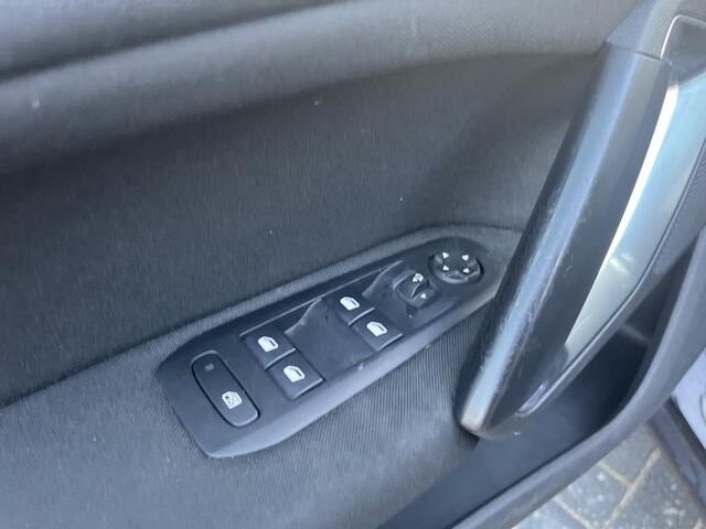 Peugeot 308 1.6 BlueHDi Achteruitrijcamera Panoramadak 2017