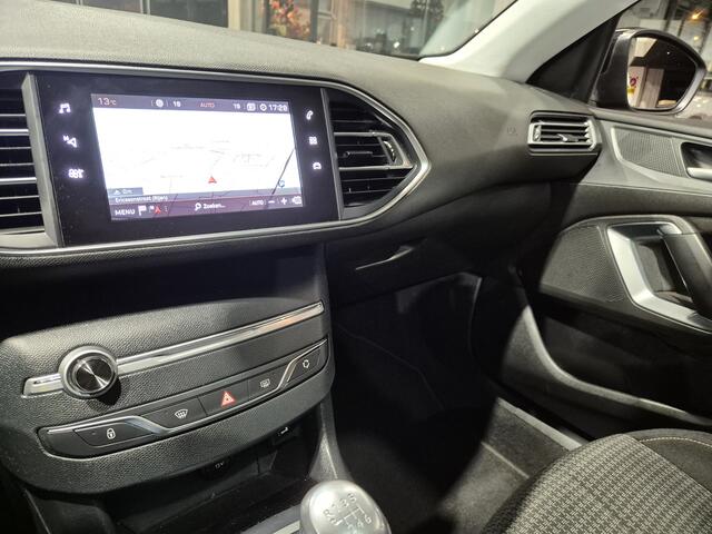 Peugeot 308 SW 110pk PT Blue Lease Executive | Distributie verv. | Panorama | Trekhaak | Navi