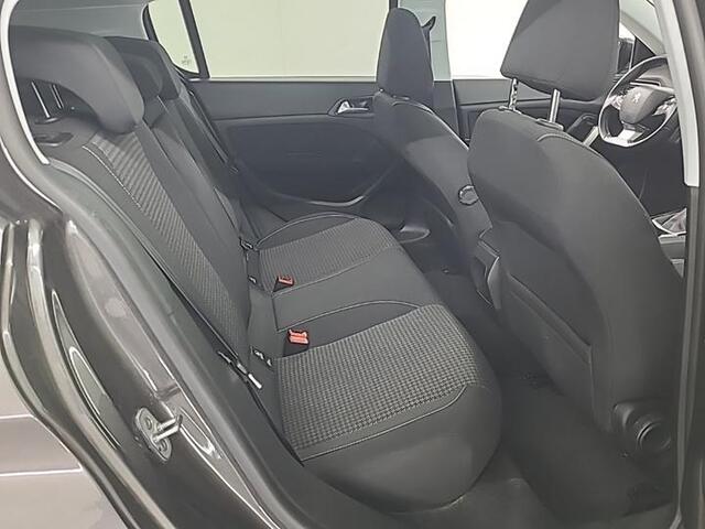 Peugeot 308 1.2 PureTech Executive | Panorama | Navi | Camera |